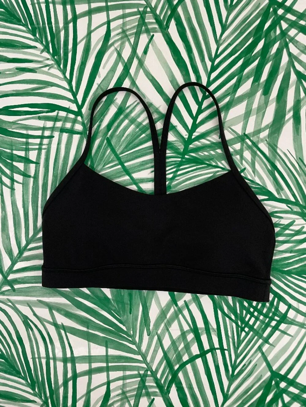 Lululemon Flow Y Bra Nulu Light Support A-C Cups in Black Size 8